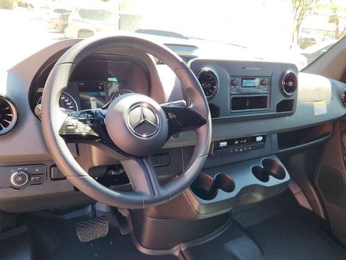 New 2025 Mercedes-Benz Sprinter 2500 image 14