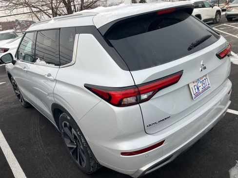 Used 2024 Mitsubishi Outlander SEL image 4