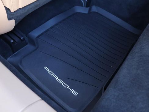 Used 2018 Porsche Panamera 4 image 68