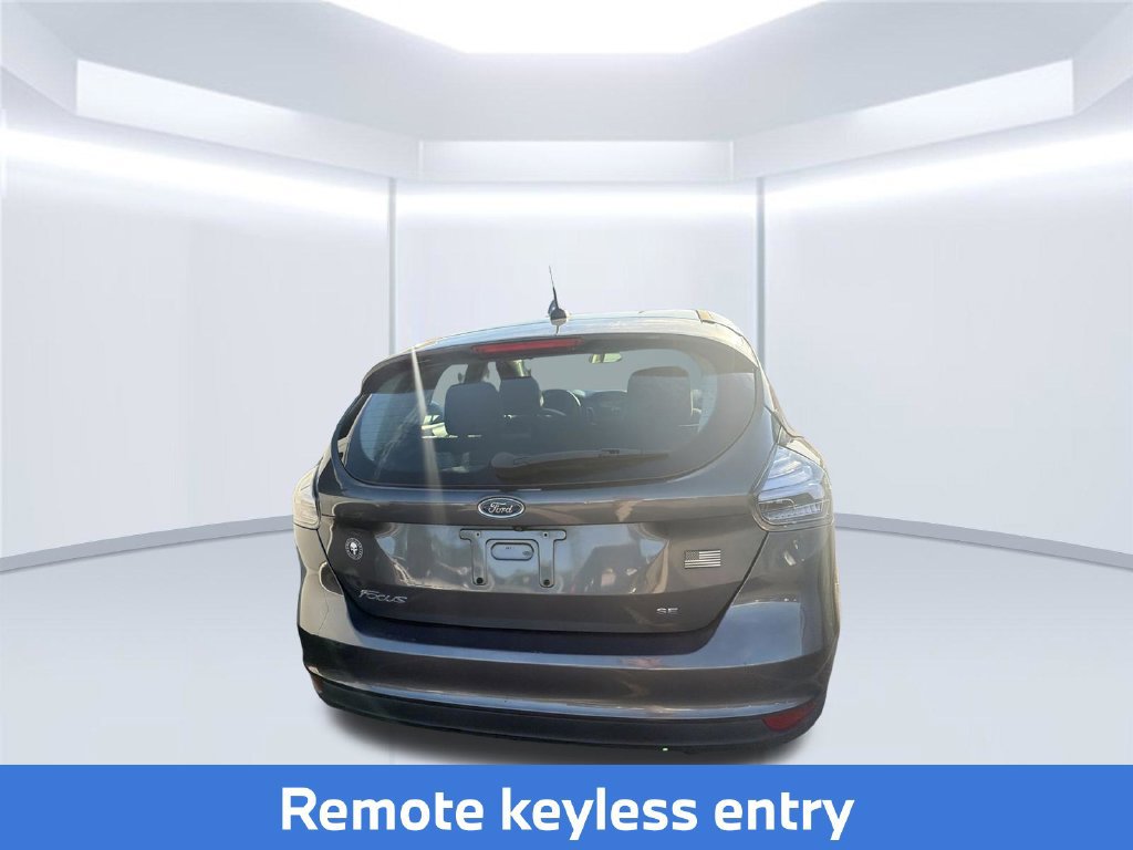 Used 2017 Ford Focus SE FWD image 9