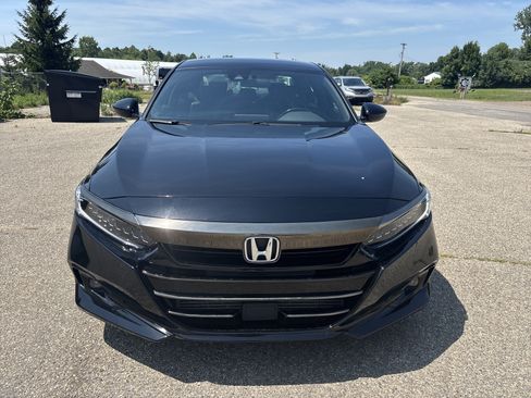Used 2022 Honda Accord Sport image 11