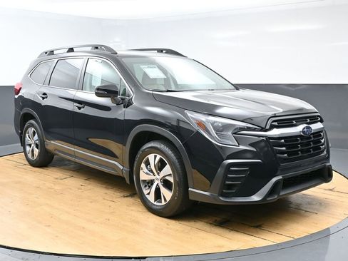 Used 2023 Subaru Ascent Premium w/ Convenience Package AWD/4WD image 3