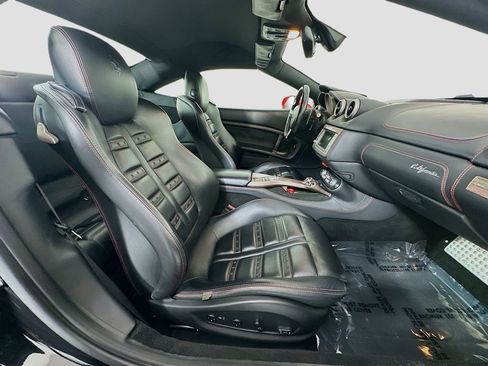 Used 2012 Ferrari California RWD image 28