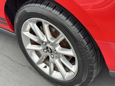 Used 2010 Ford Mustang Premium RWD image 23