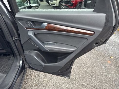 Used 2020 Audi Q5 2.0T Premium Plus w/ Premium Plus Package image 23