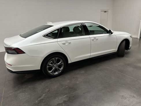 Used 2024 Honda Accord EX image 9