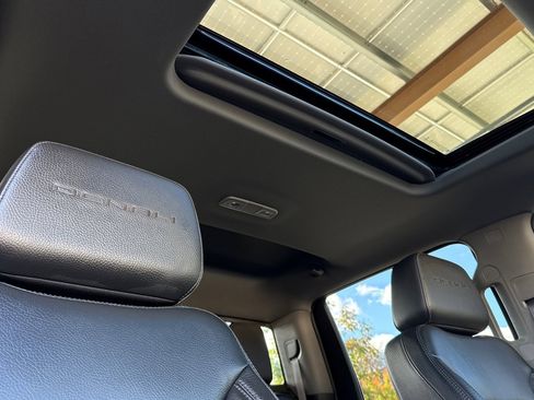 Used 2022 GMC Sierra 2500 Denali w/ Denali Ultimate Package image 20