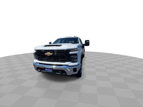Used 2024 Chevrolet Silverado 2500 W/T w/ WT Convenience Package AWD/4WD image 3