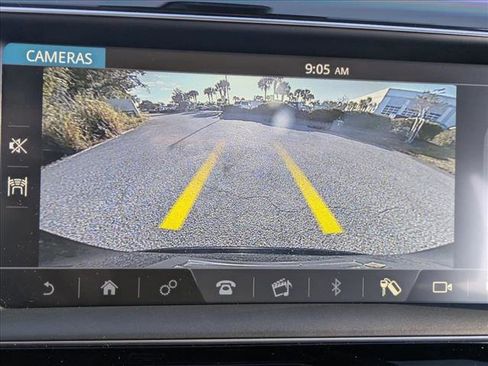 Used 2020 Jaguar F-PACE Premium image 9