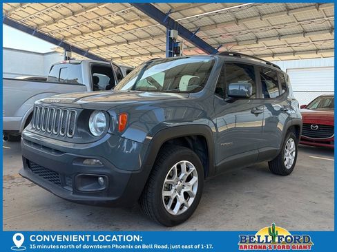 Used 2018 Jeep Renegade Latitude AWD/4WD image 2