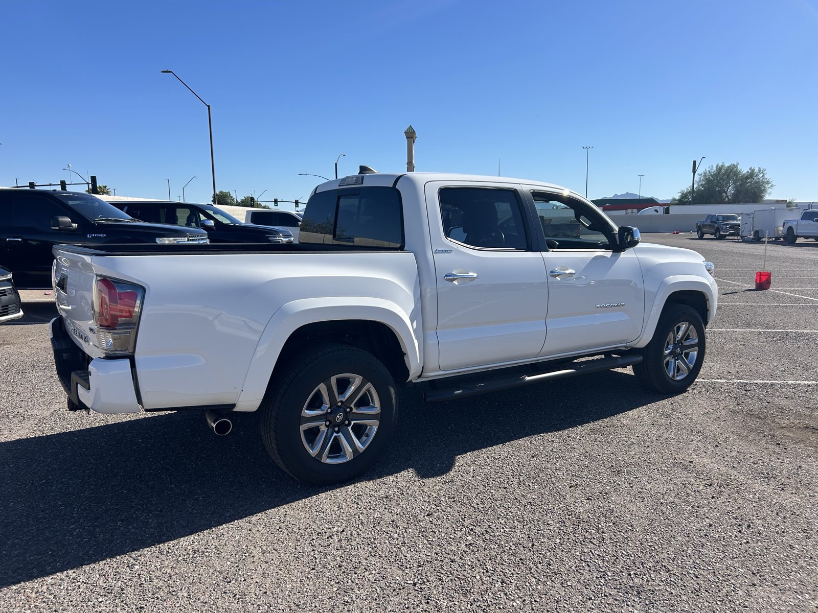 Used 2017 Toyota Tacoma Limited w/ Tow Package AWD/4WD image 5