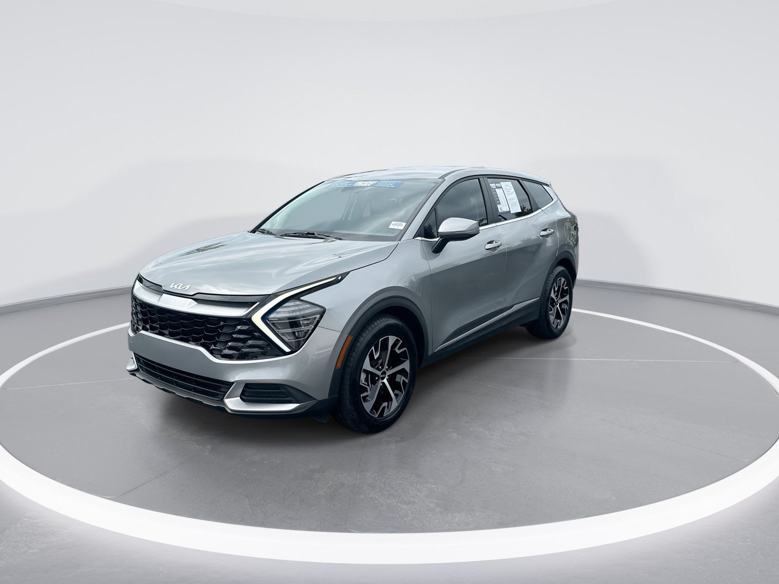 Used 2024 Kia Sportage EX FWD image 5