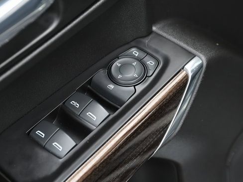 Used 2020 Chevrolet Silverado 1500 LT image 18