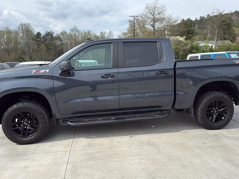 Used 2021 Chevrolet Silverado 1500 LT Trail Boss w/ Bed Protection Package AWD/4WD image 9