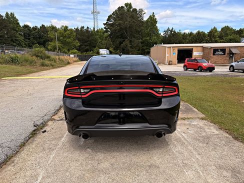 Used 2020 Dodge Charger Scat Pack RWD image 5