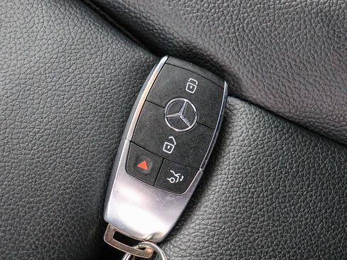Used 2021 Mercedes-Benz GLA 250 image 26
