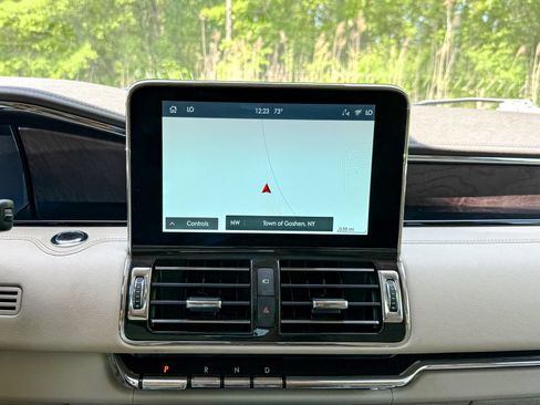 Used 2021 Lincoln Navigator Reserve AWD/4WD image 26