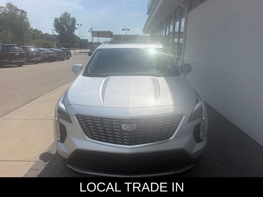 Used 2019 Cadillac XT4 Premium Luxury AWD/4WD image 2
