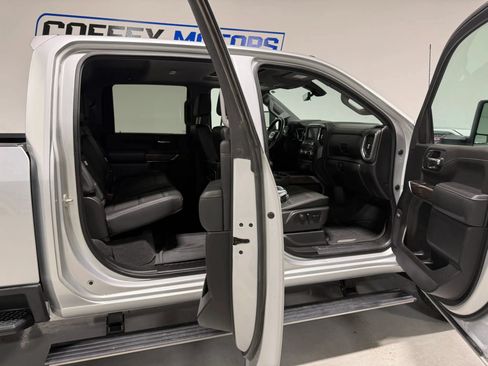Used 2023 GMC Sierra 2500 Denali w/ Denali Ultimate Package AWD/4WD image 11