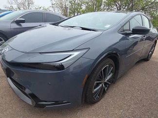 Used 2025 Toyota Prius Limited video 3