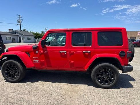 Used 2024 Jeep Wrangler Unlimited Sahara AWD/4WD image 8