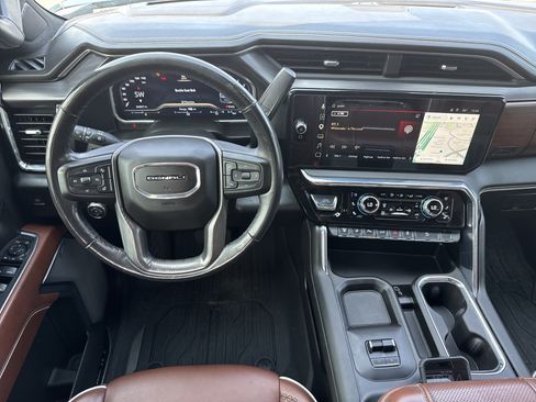 Used 2024 GMC Sierra 3500 Denali Ultimate AWD/4WD image 18