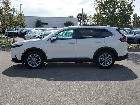 Used 2025 Honda CR-V EX image 7