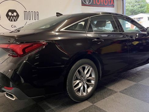 Used 2019 Toyota Avalon XLE image 4