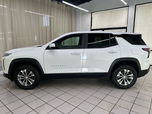 Certified 2025 Chevrolet Equinox LT FWD image 10