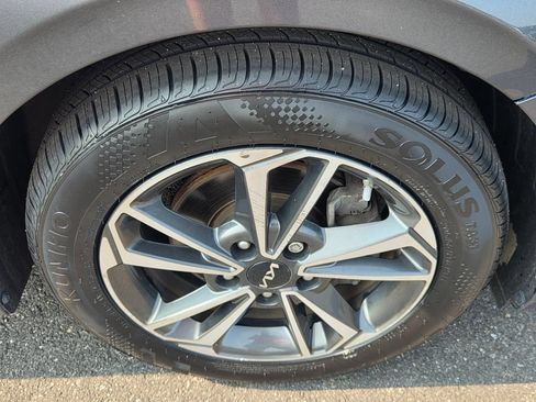 Used 2023 Kia Forte LXS FWD image 8