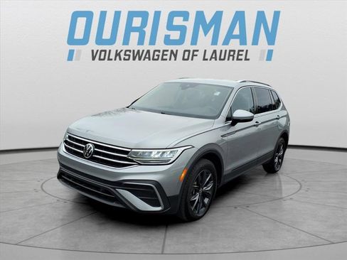 Used 2023 Volkswagen Tiguan SE image 6