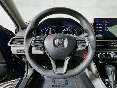 Used 2020 Honda Accord LX image 17