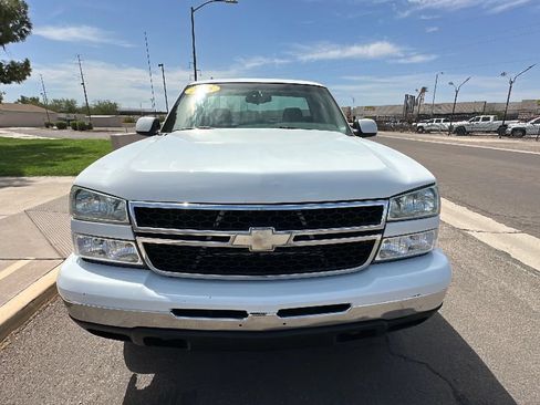 Used 2006 Chevrolet Silverado 1500 W/T w/ Skid Plate Package AWD/4WD image 8