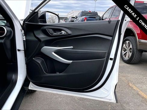 Used 2024 Chevrolet Trax RS image 26