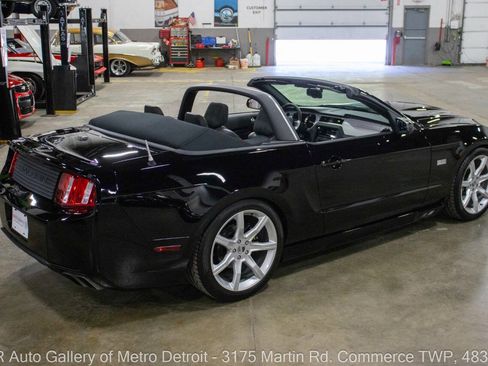 Used 2011 Ford Mustang GT Premium w/ Comfort Pkg RWD image 8