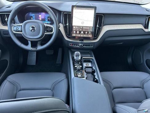 New 2026 Volvo XC60 T8 Core AWD/4WD image 13