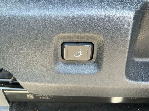 Used 2025 Toyota Tacoma SR5 RWD image 16