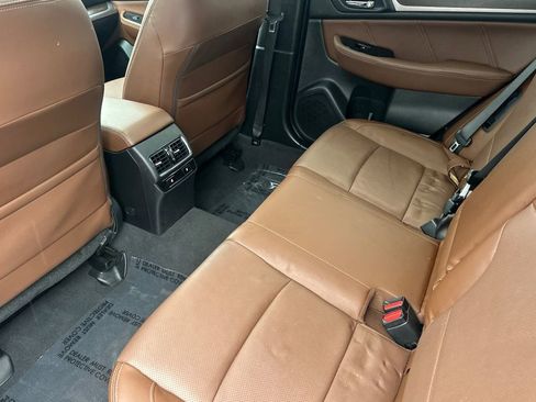 Used 2017 Subaru Outback 2.5i Touring image 12