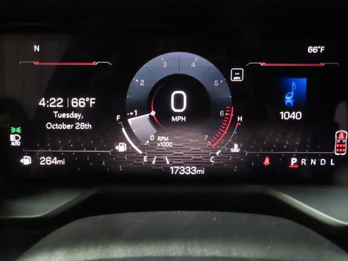 Used 2025 GMC Acadia Elevation image 13