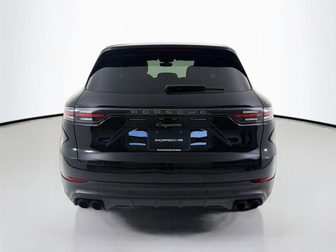 Used 2023 Porsche Cayenne Platinum Edition AWD/4WD image 25