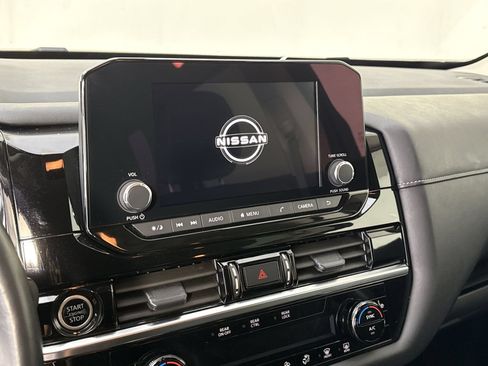 Certified 2024 Nissan Pathfinder SV AWD/4WD image 7