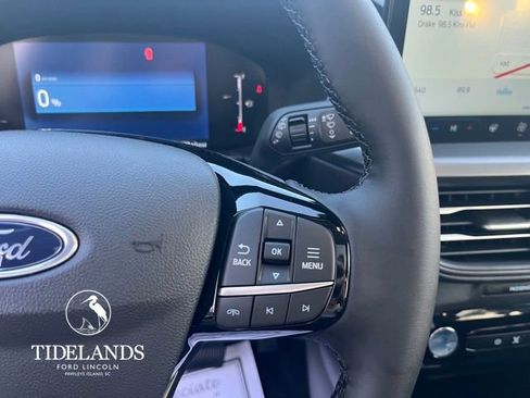 New 2025 Ford Escape SE w/ Class II Trailer Tow Package image 28