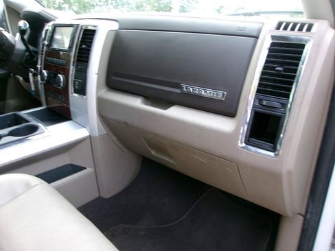 Used 2010 Dodge Ram 2500 Truck Laramie AWD/4WD image 7
