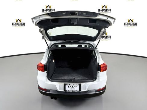 Used 2017 Volkswagen Tiguan Limited w/ Premium Package AWD/4WD image 27