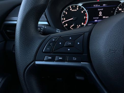 Used 2025 Nissan Altima 2.5 SV image 32