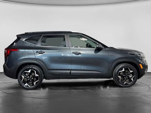 Used 2024 Kia Seltos EX AWD/4WD image 4