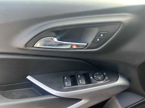 Used 2024 Chevrolet Trax RS w/ Driver Confidence Package FWD image 21