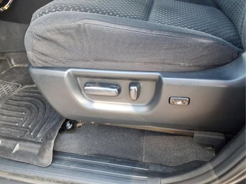 Used 2011 Toyota Tundra 4x4 CrewMax w/ TRD Off-Road Pkg image 16