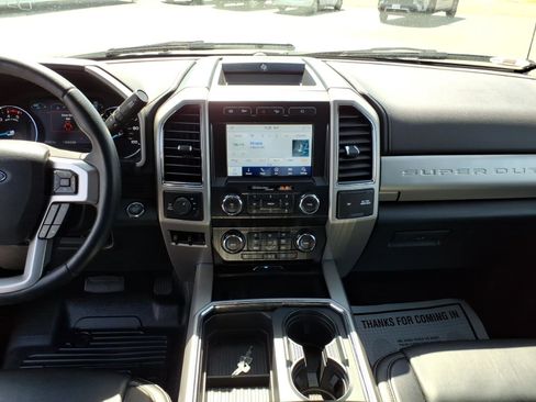 Used 2021 Ford F250 Lariat w/ Lariat Ultimate Package AWD/4WD image 13