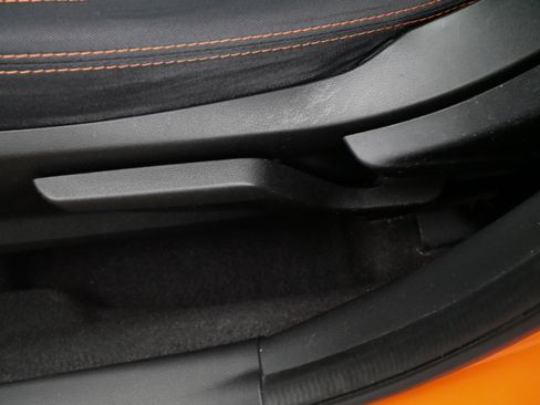 Used 2018 Subaru Crosstrek 2.0i Premium w/ Eyesight System image 20